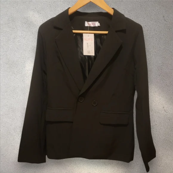 Black Blazer with pockets - New with Tags, Size 1. US XS. - Picture 1 of 8